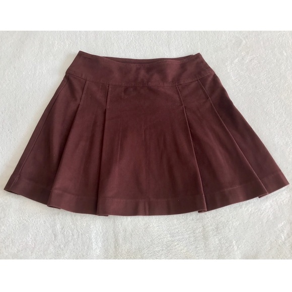 Abercrombie | Suede Box Pleat Skirt - Picture 2 of 3